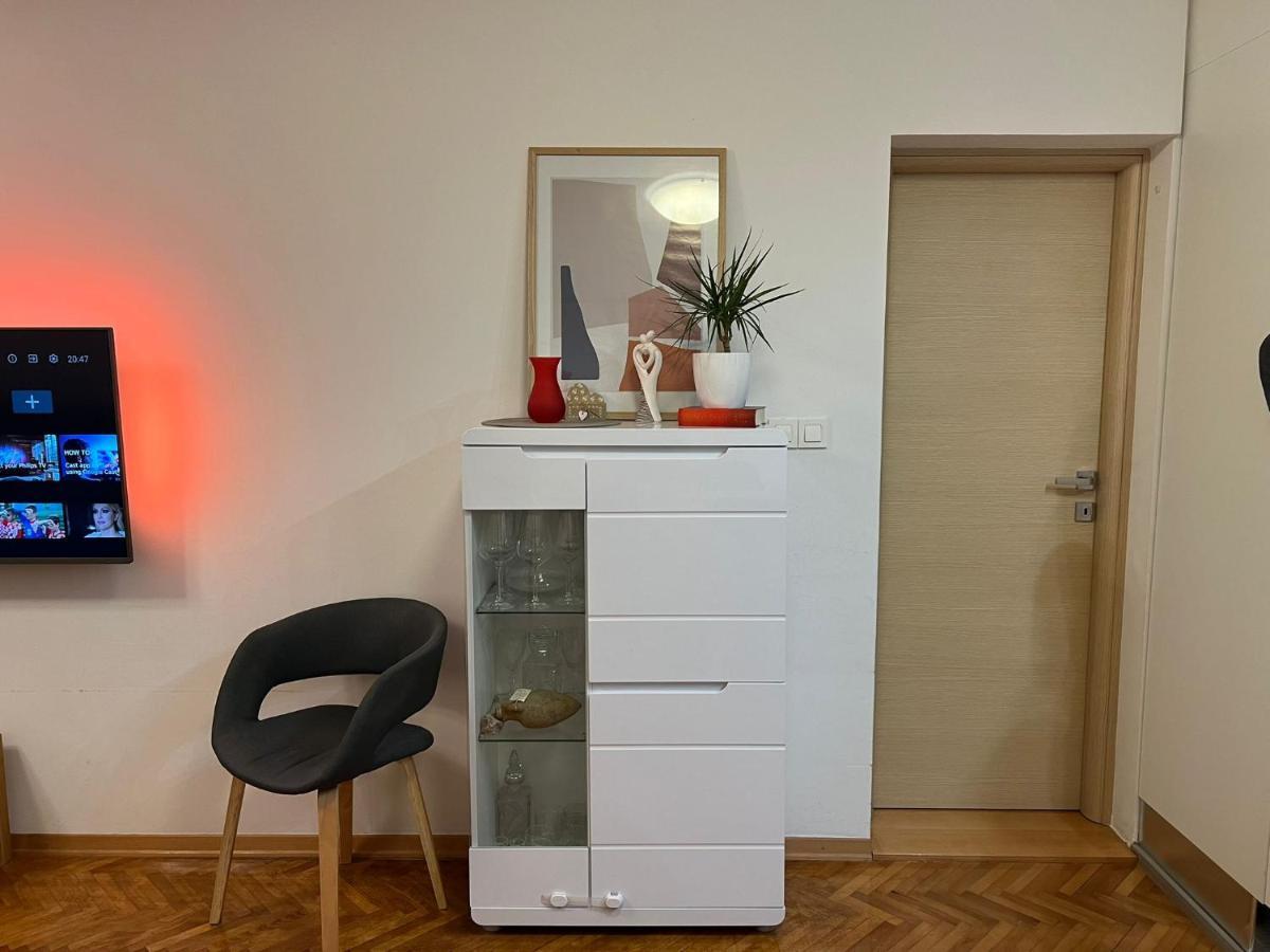 Mm Split Apartment - 5 Min By Car To The Beach & City Center - Free Public Parking Εξωτερικό φωτογραφία