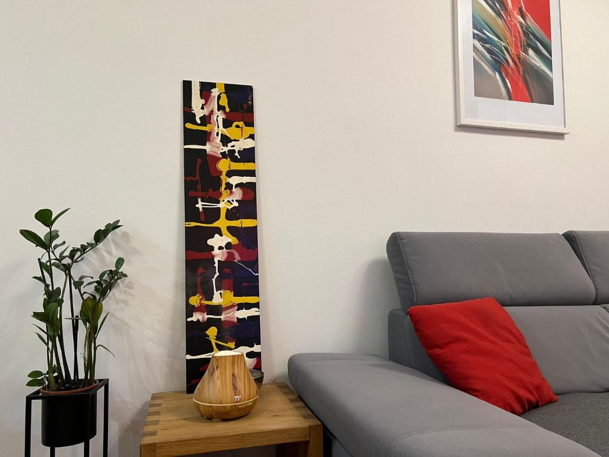 Mm Split Apartment - 5 Min By Car To The Beach & City Center - Free Public Parking Εξωτερικό φωτογραφία