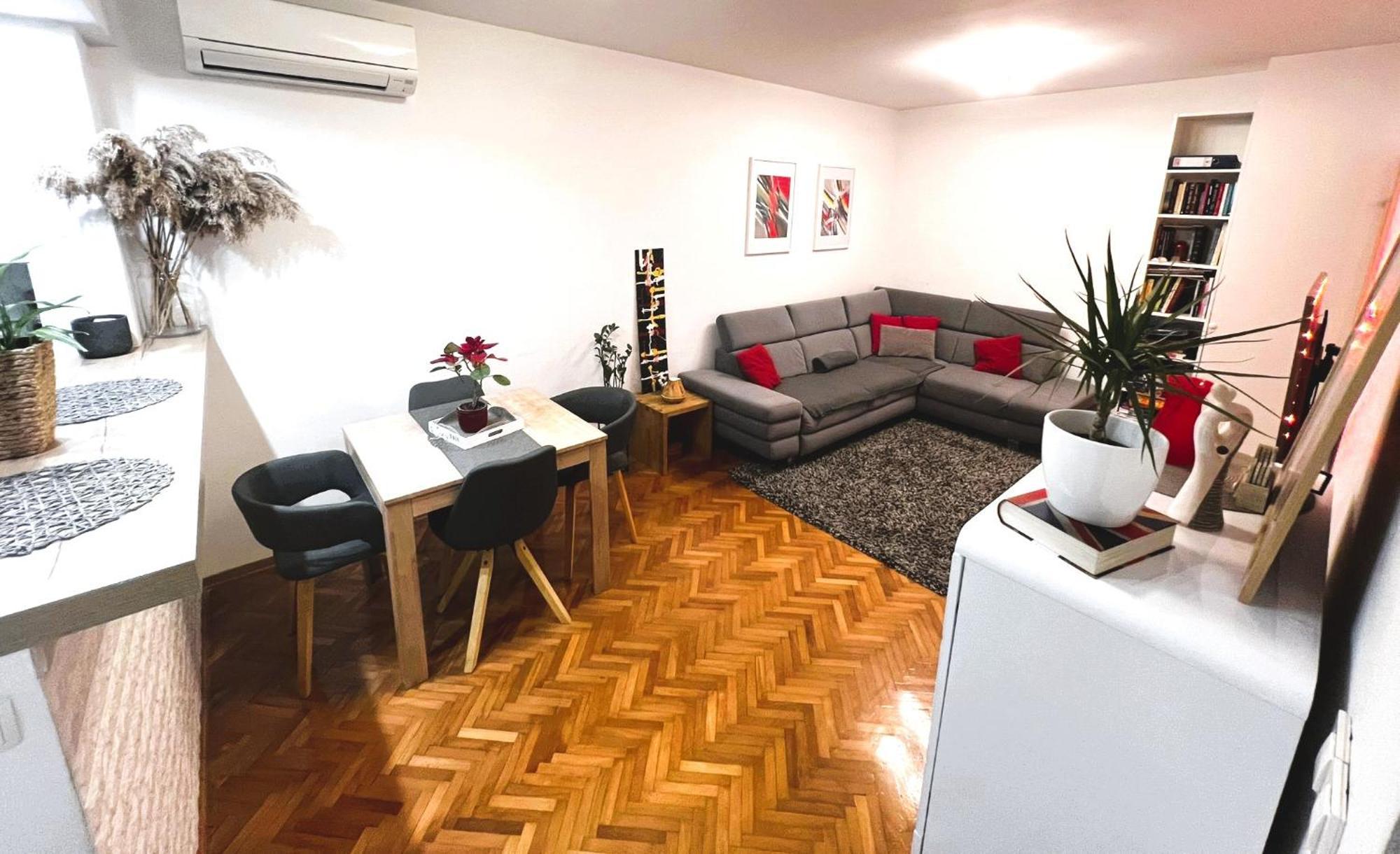 Mm Split Apartment - 5 Min By Car To The Beach & City Center - Free Public Parking Εξωτερικό φωτογραφία